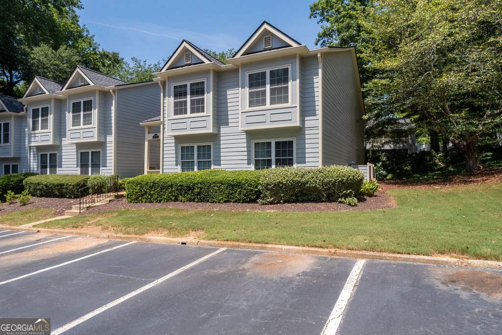 Photo of 27 Doranne Court SE #27, smyrna, GA 30080 (MLS # 10832128)