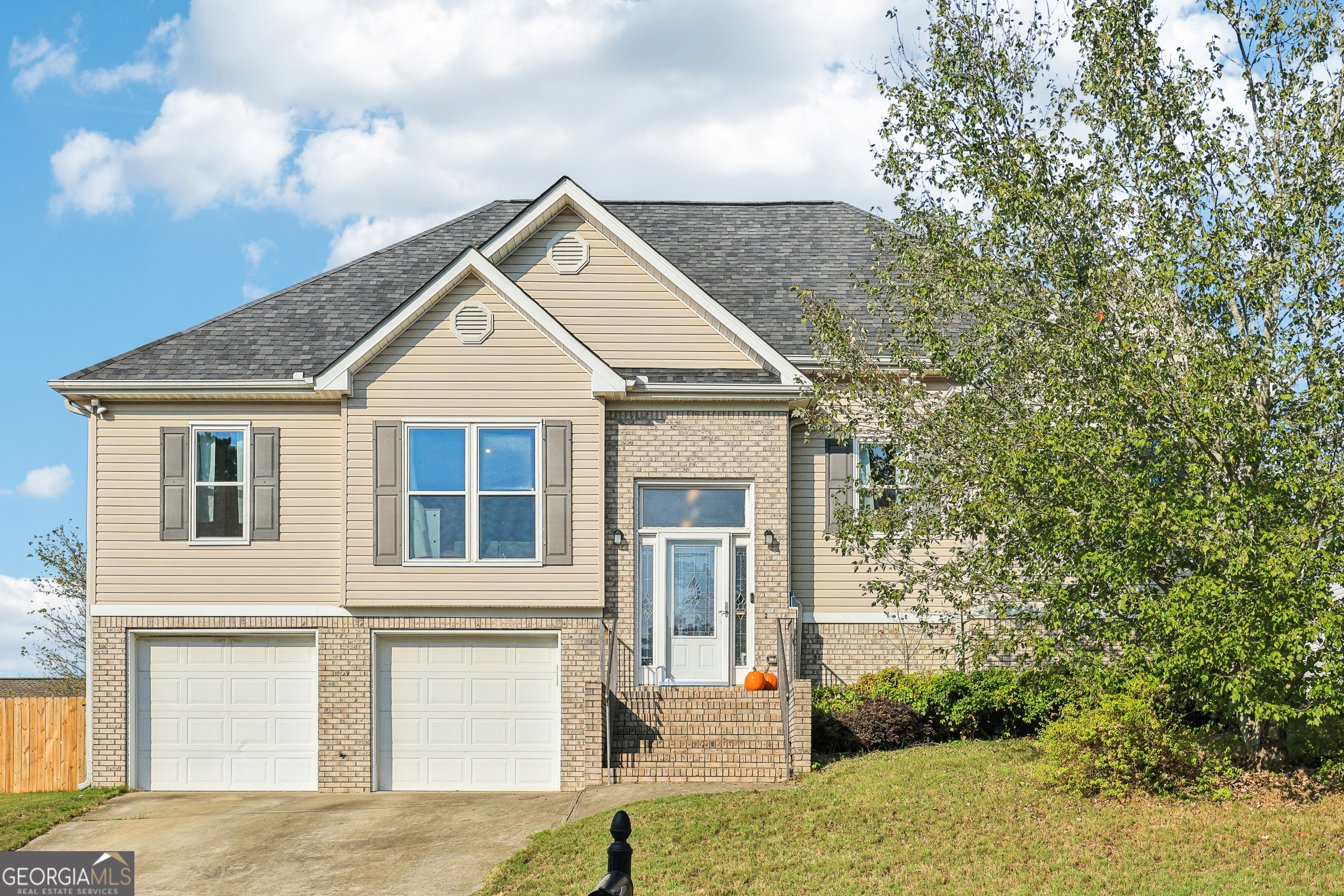This 5 bedroom, 2 bath split foyer is spacious and offers room to grow.  New windows were installed in 2020 and a New Fence was installed in 2023.  New HVAC system was also intalled in 2017.  The main level features a split bedroom plan w/generous-sized master bedroom.  Bright and airy kitchen w/breakfast area overlooking the level backyard.  Separate dining room.  The spacious family room features vaulted ceilings and a wood burning fireplace.  Two additional bedrooms w/shared full bath complete the main level.  Downstairs you will find a large laundry room, and two finished bedrooms that could also be used as office, media room, or work out room. It is also stubbed for a bathroom.  Kendall Park features swim/tennis and playground area.  Excellent location across from schools and minutes to 316!APPOINTMENT ONLY!!