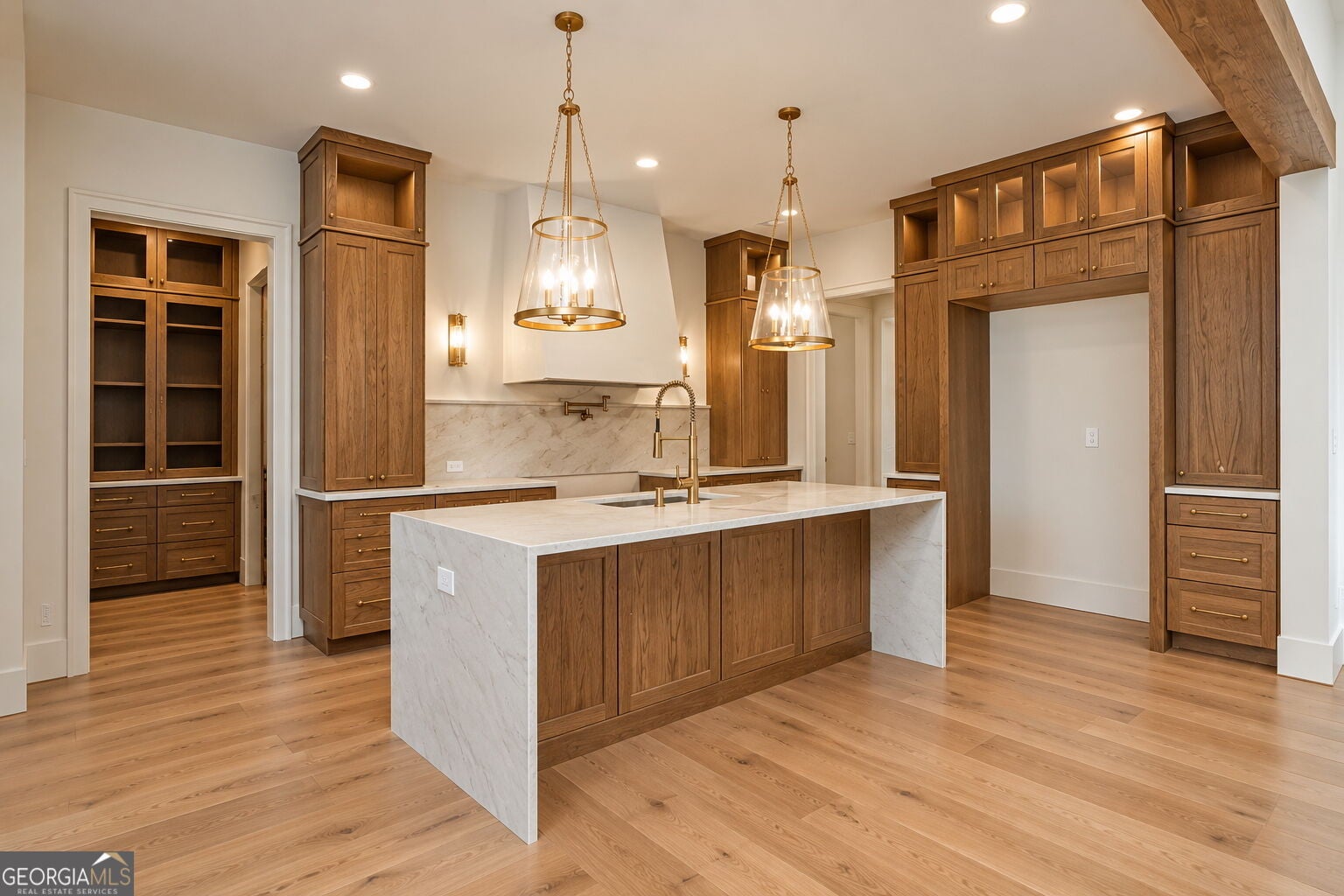 233 Reynolds DR