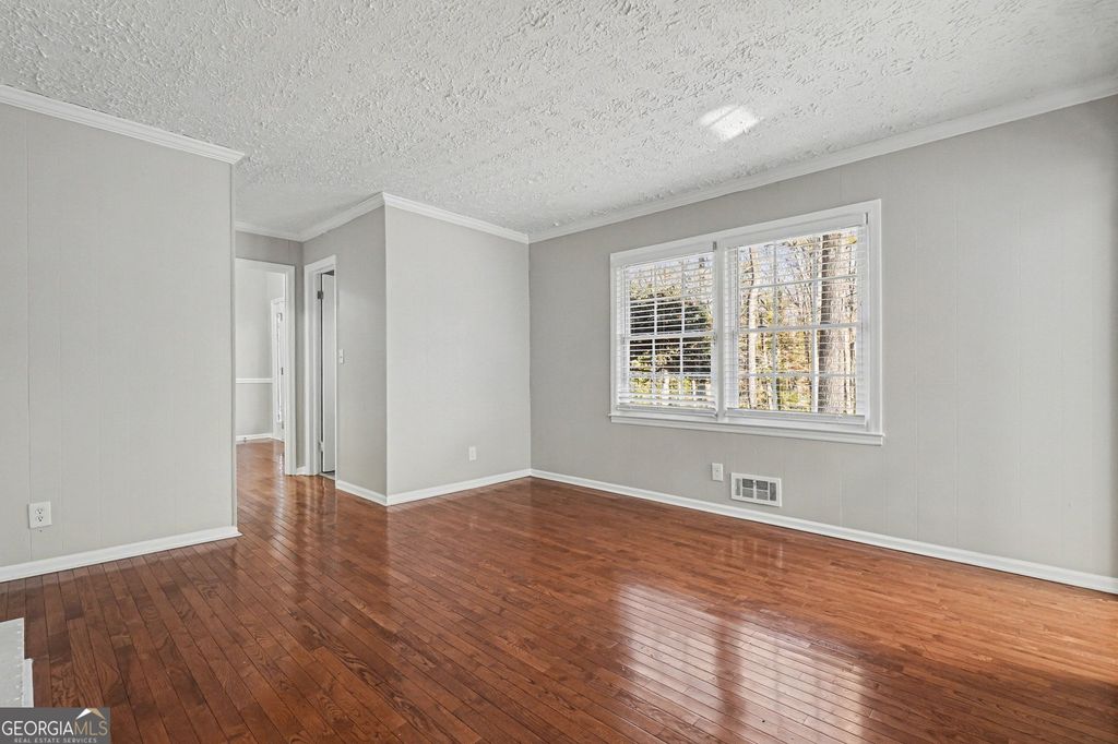 Photo of 4550 Lanark Drive SW, Atlanta, GA 30331 (MLS # 10688288)