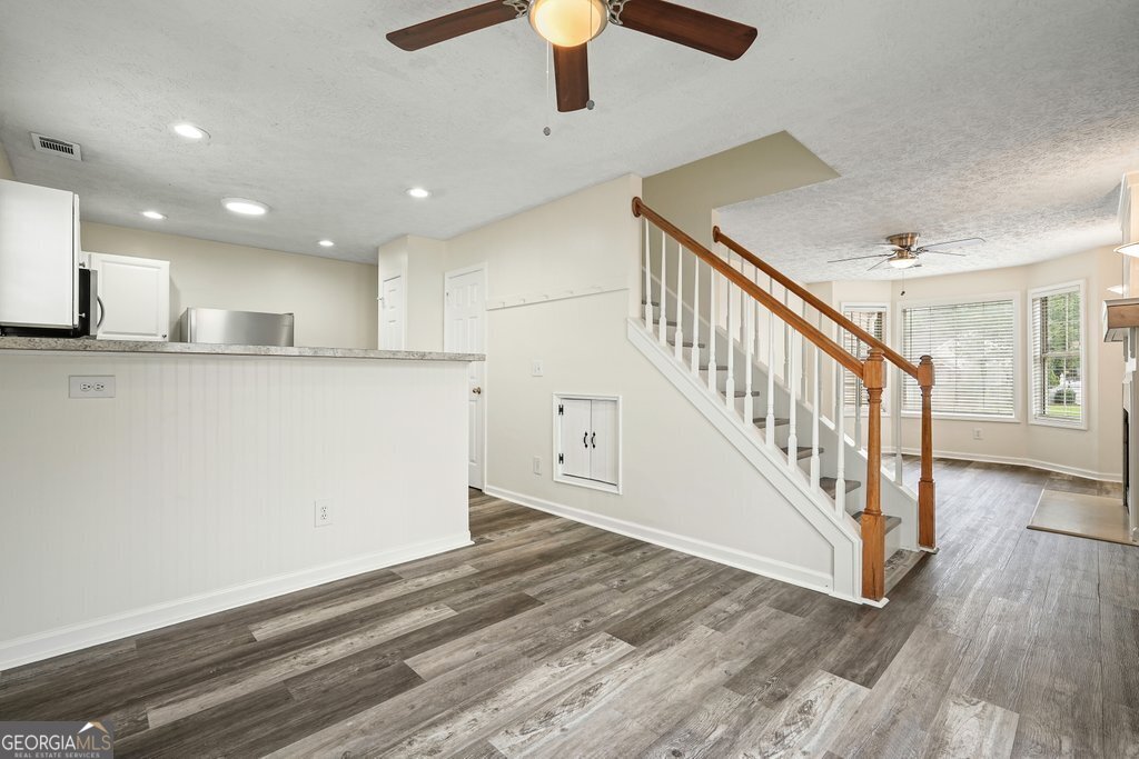 211 Chelsea CT