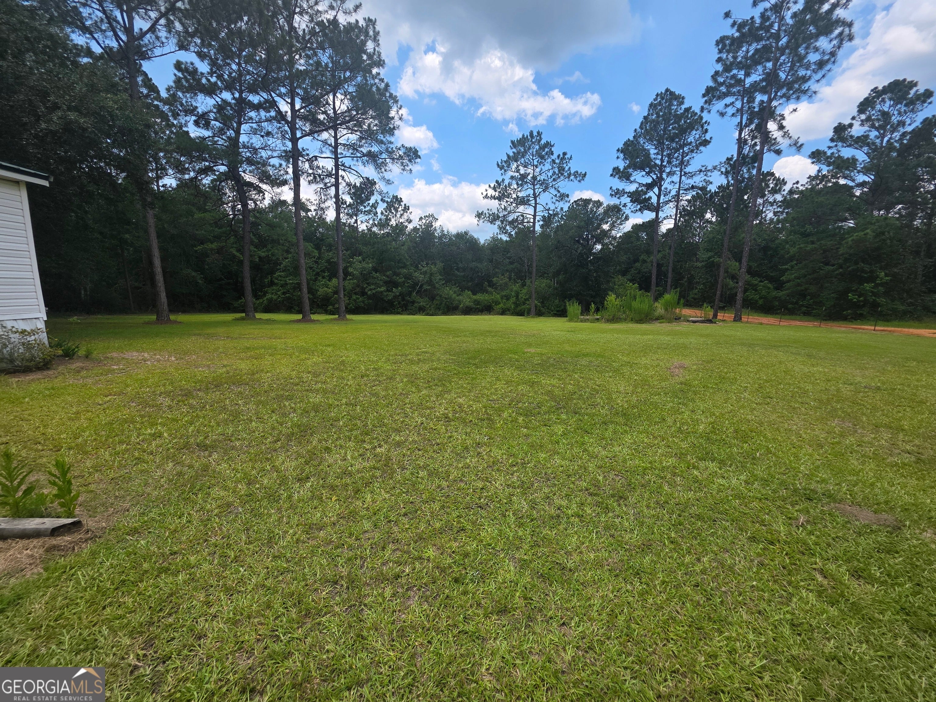 21 White Acre LN