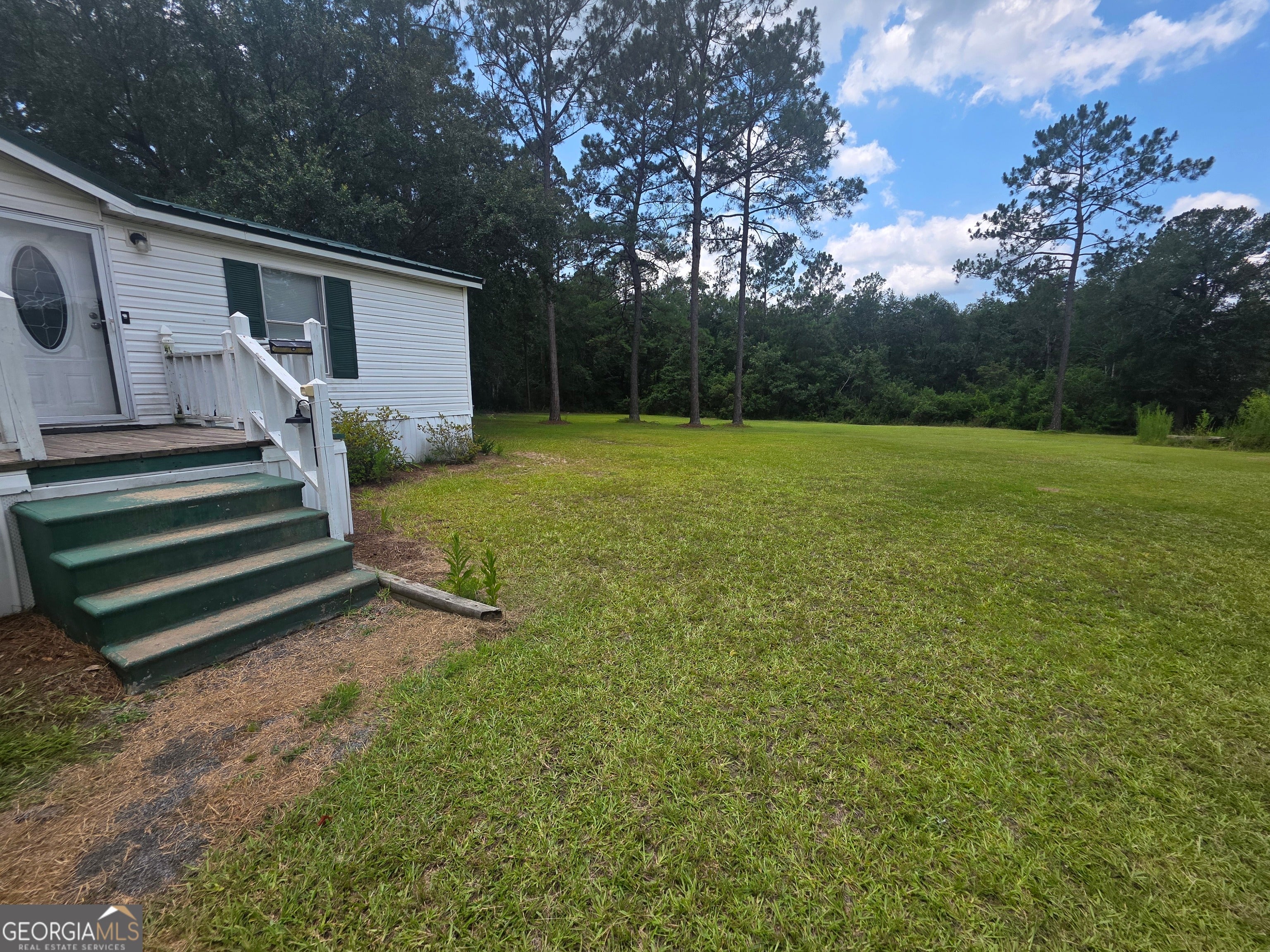 21 White Acre LN