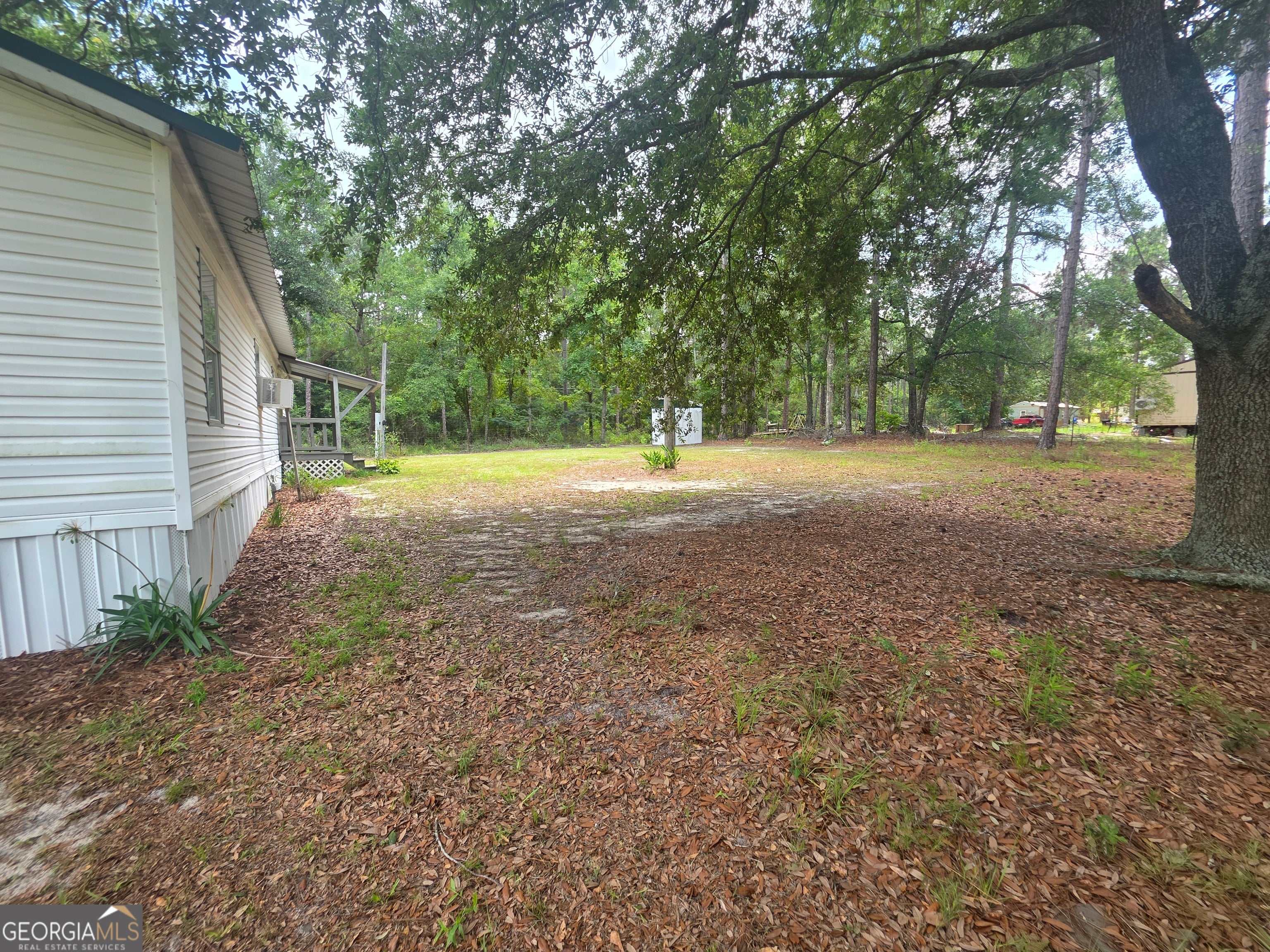 21 White Acre LN