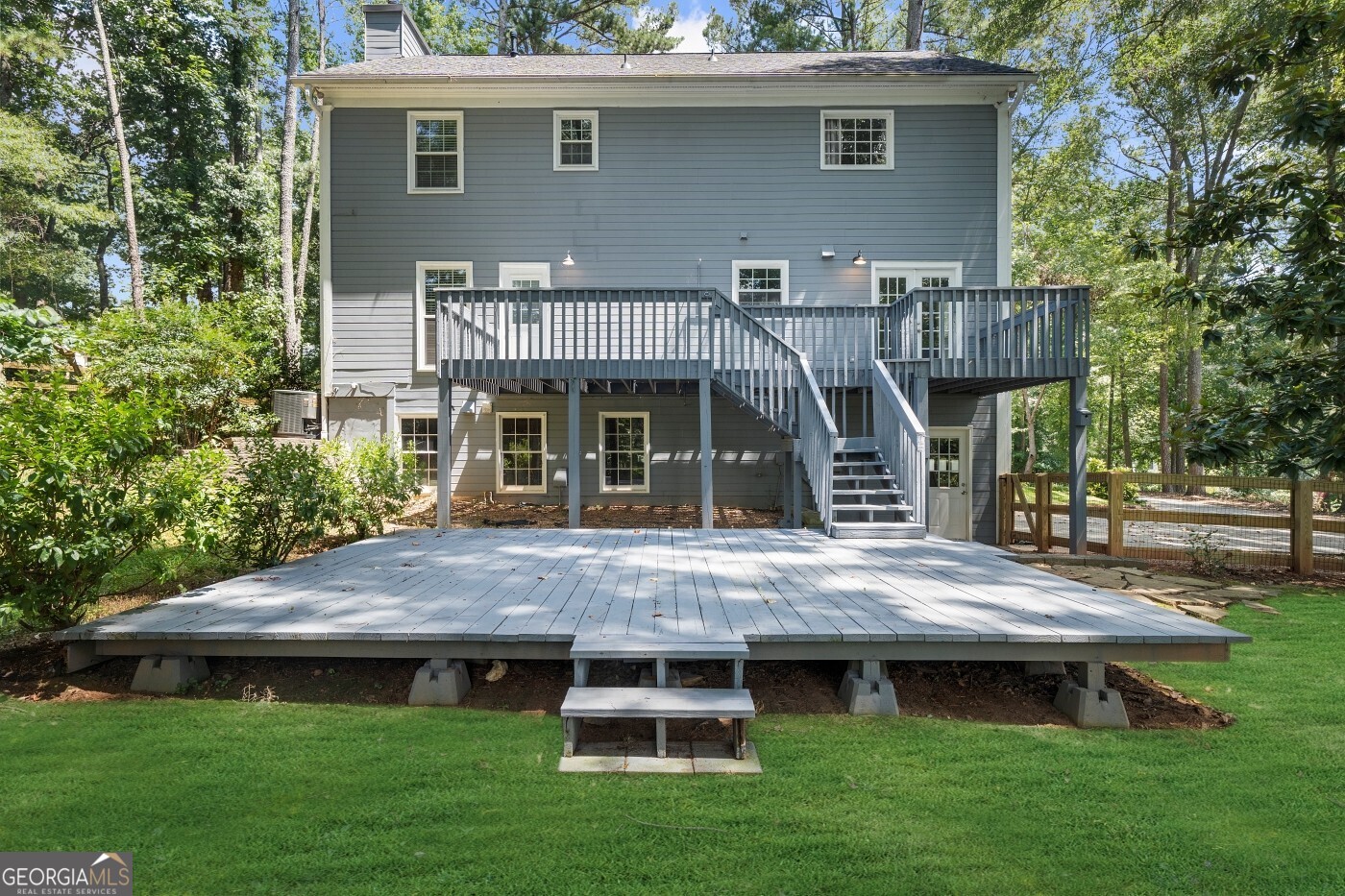 710 Melanie CT