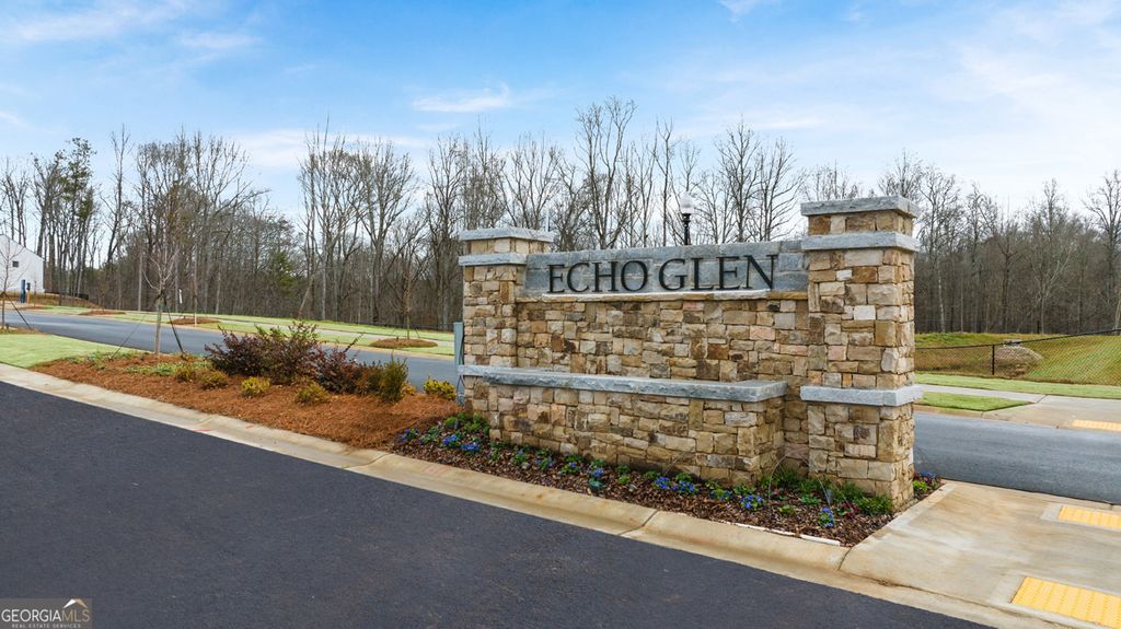 Photo of 364 Sound Circle, Stockbridge, GA 30281 (MLS # 10712269)