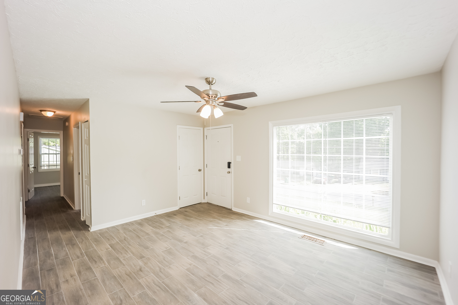 Mountain View Plaza - Residential Lease