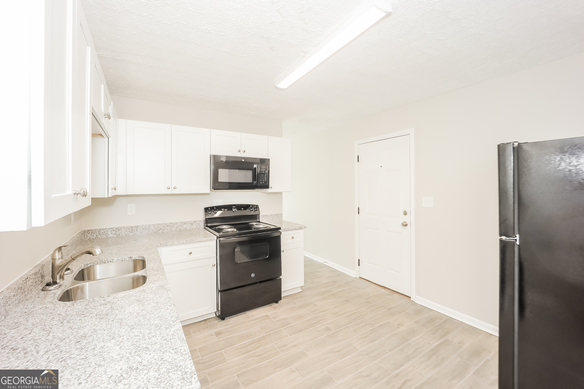 Mountain View Plaza - Residential Lease