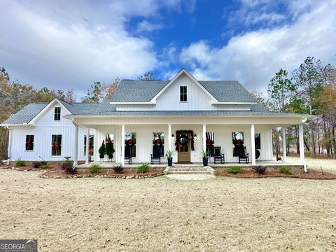 A home in Cochran