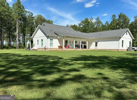 A home in Cochran