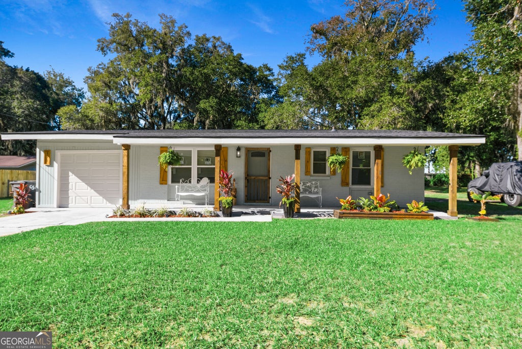Photo of 135 Borrell Boulevard, Saint Marys, GA 31558 (MLS # 10878416)
