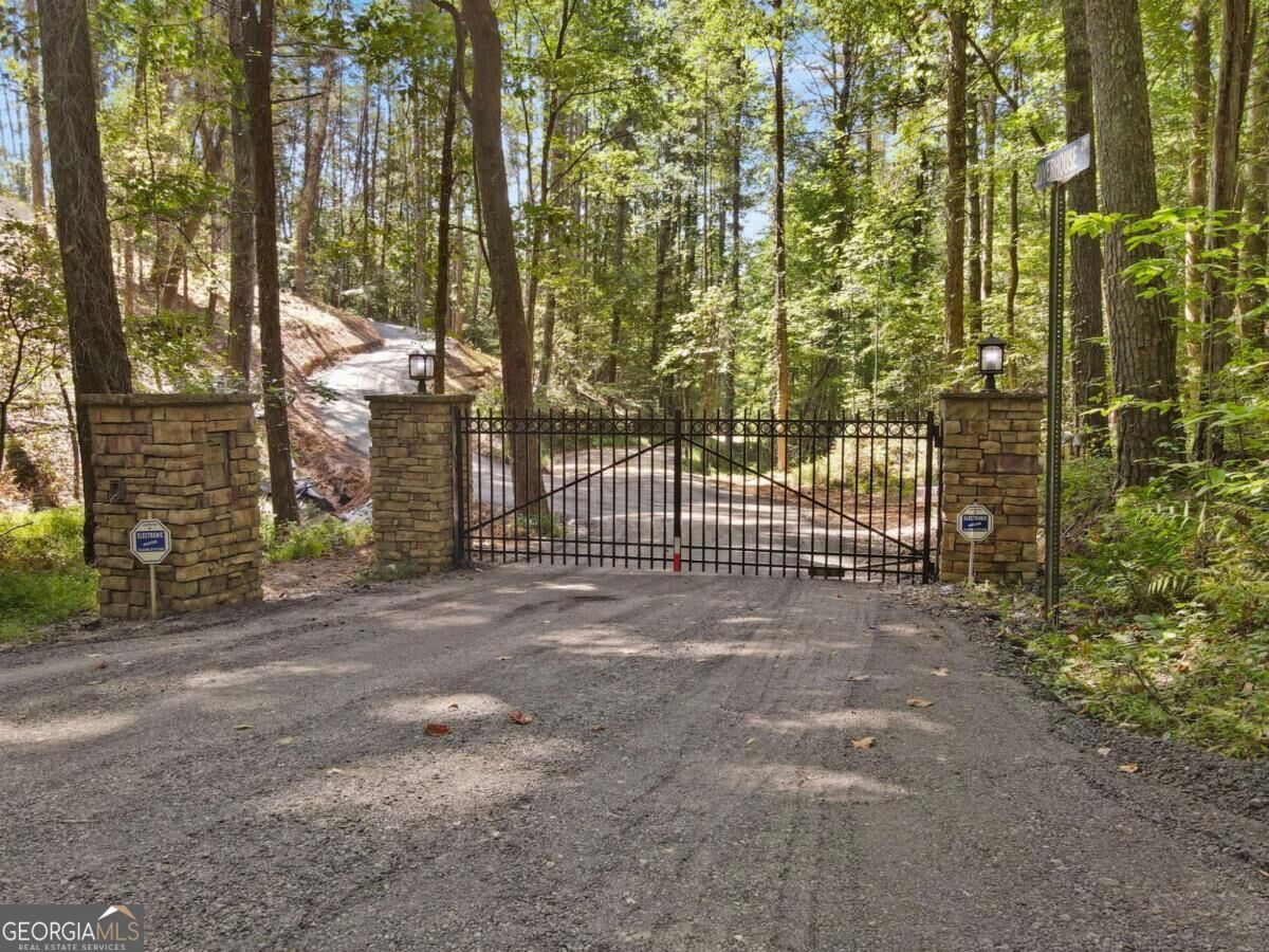 25 Riverhouse DR