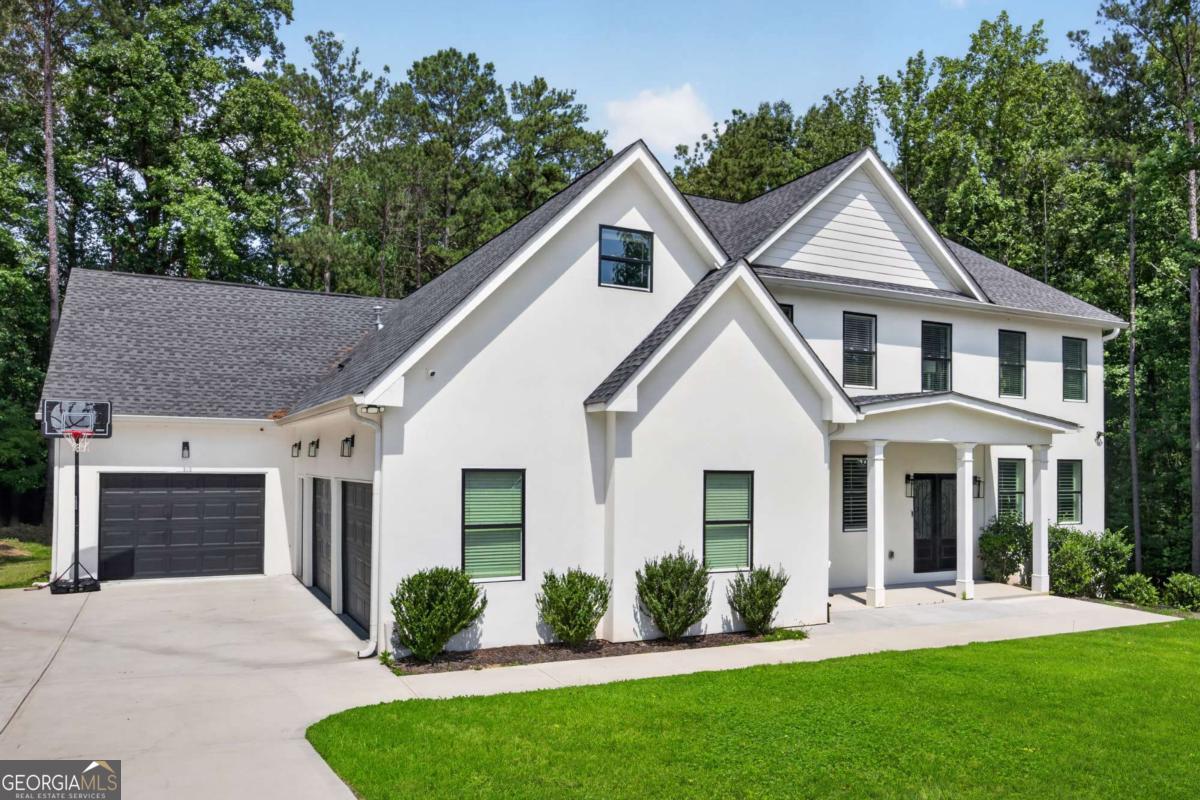 4492 Muhammad DR