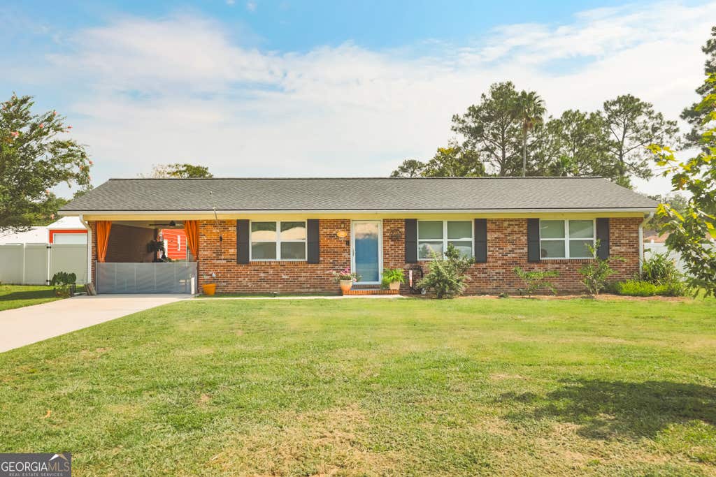 Photo of 106 Beaver Drive, Blackshear, GA 31516 (MLS # 10834032)