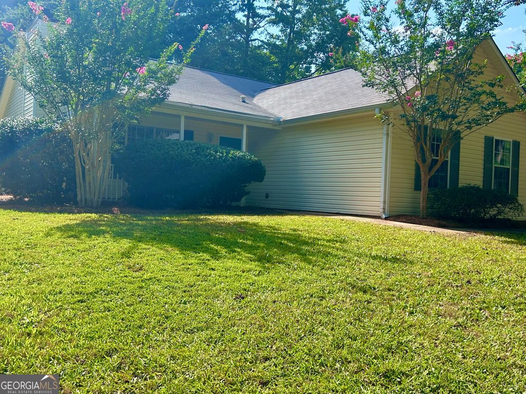 Photo of 6 Saddlebrook Chase, Senoia, GA 30276 (MLS # 10808553)