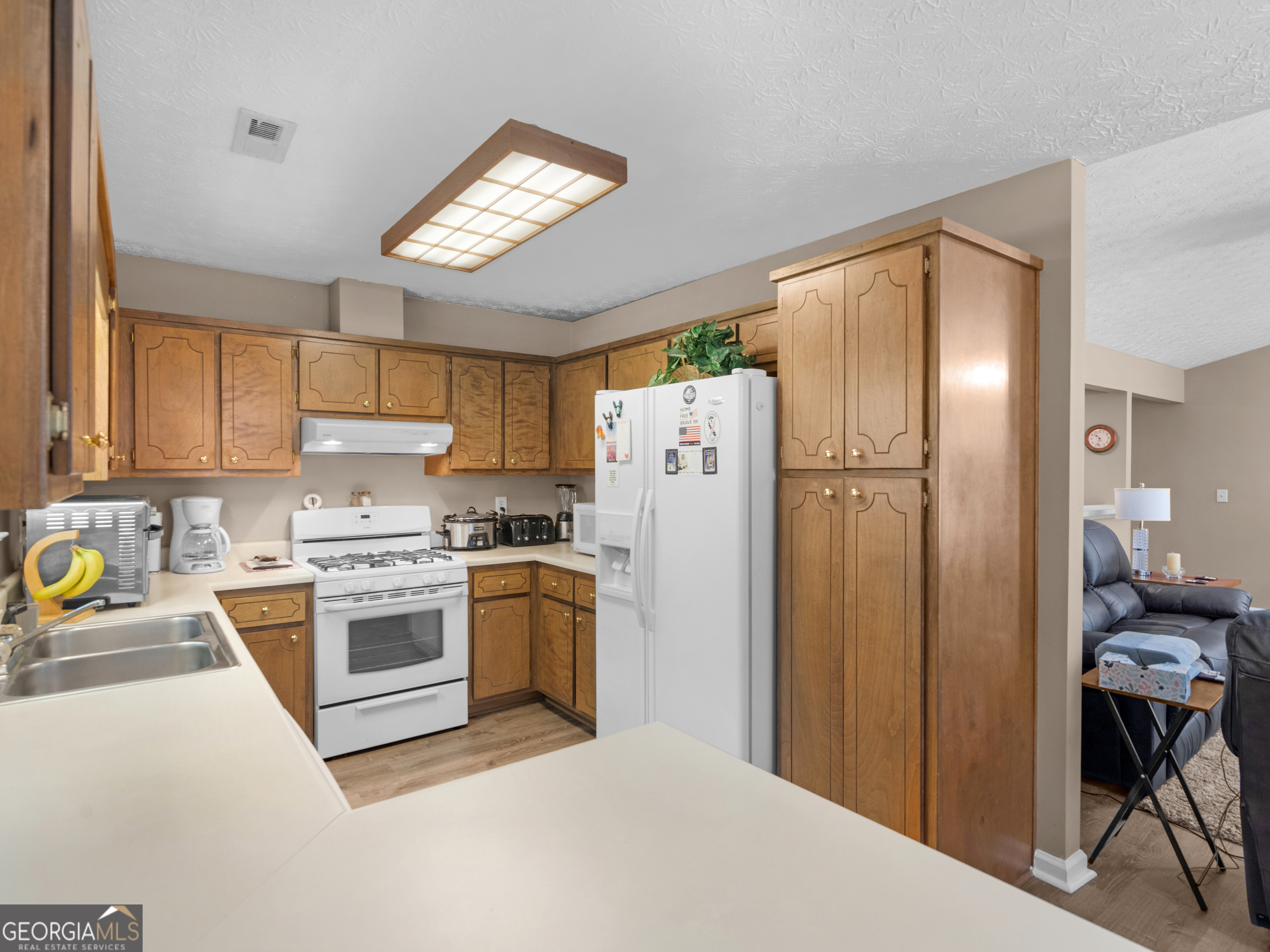 Hampton, Georgia 30228, United States, 3 Bedrooms Bedrooms, ,2 BathroomsBathrooms,Residential,Pending,158395