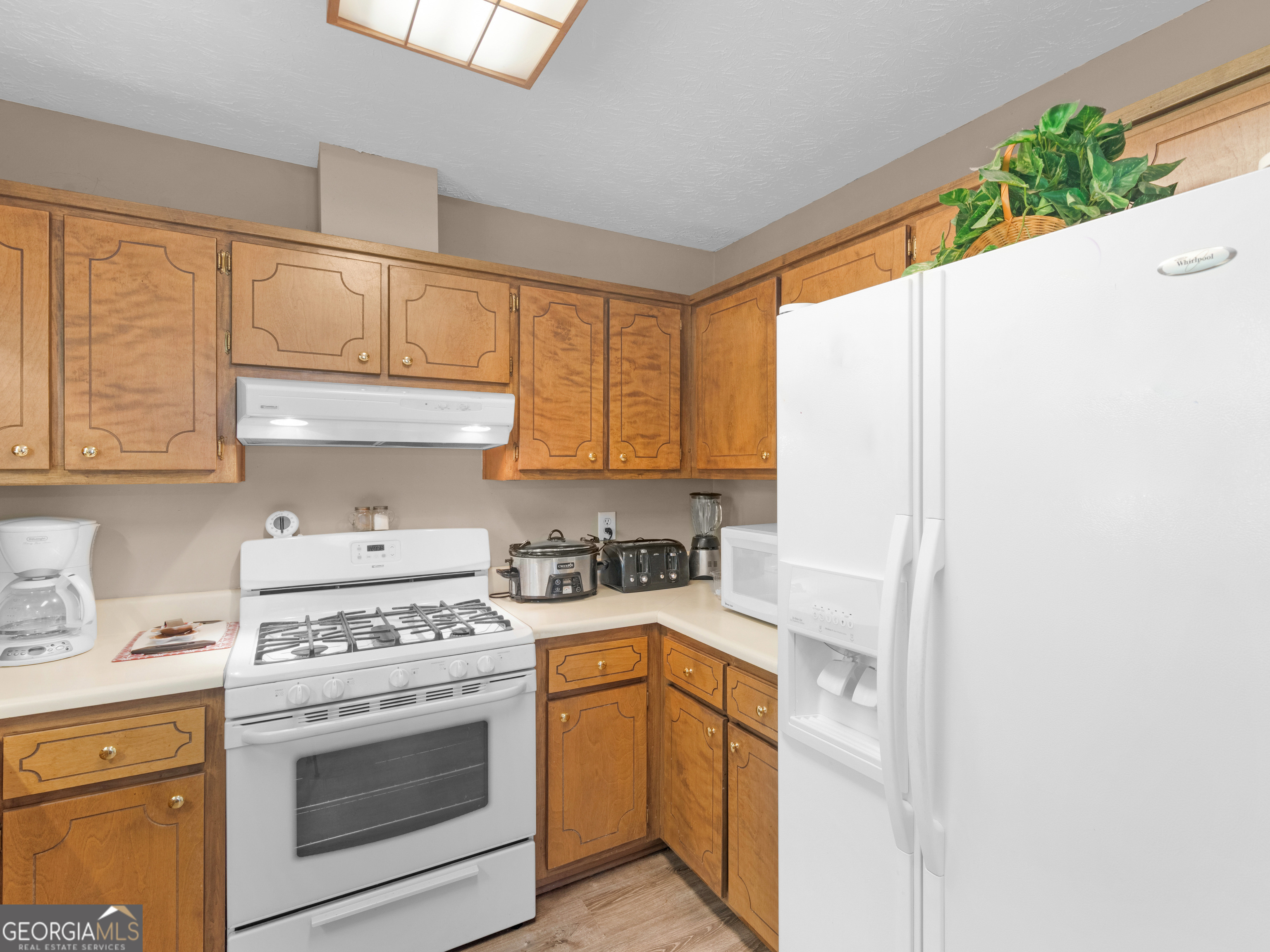 Hampton, Georgia 30228, United States, 3 Bedrooms Bedrooms, ,2 BathroomsBathrooms,Residential,Pending,158395