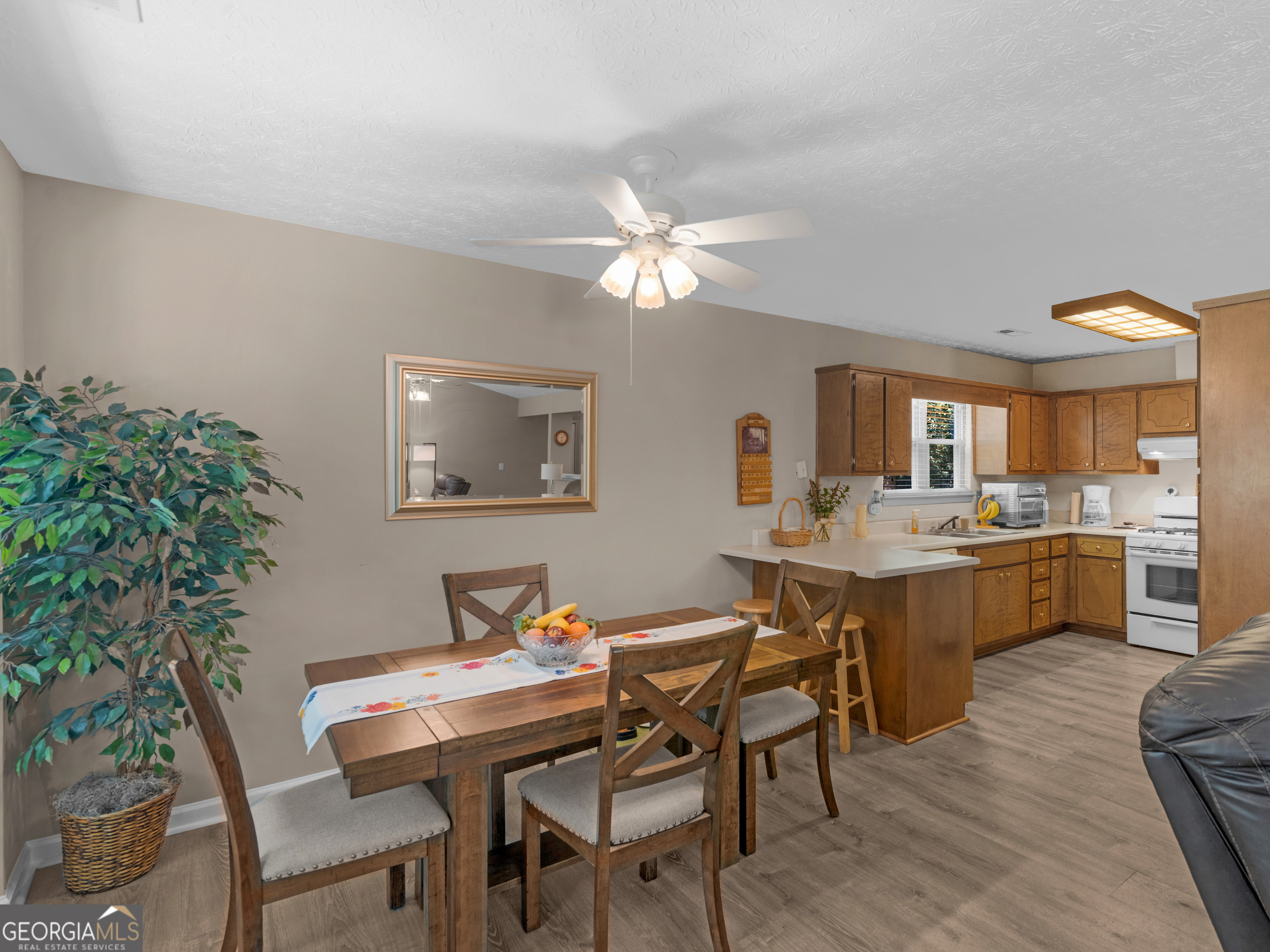 Hampton, Georgia 30228, United States, 3 Bedrooms Bedrooms, ,2 BathroomsBathrooms,Residential,Pending,158395