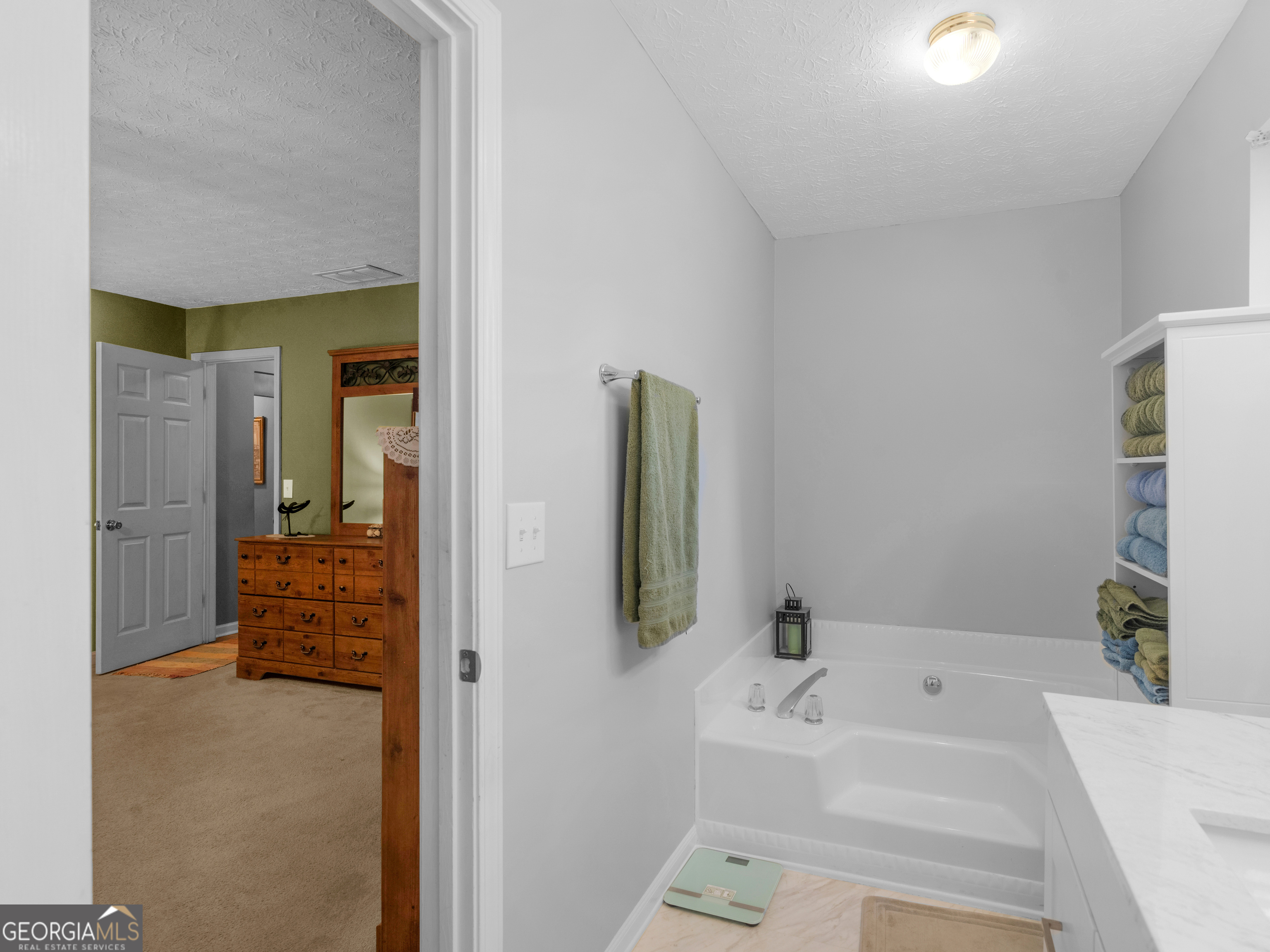 Hampton, Georgia 30228, United States, 3 Bedrooms Bedrooms, ,2 BathroomsBathrooms,Residential,Pending,158395