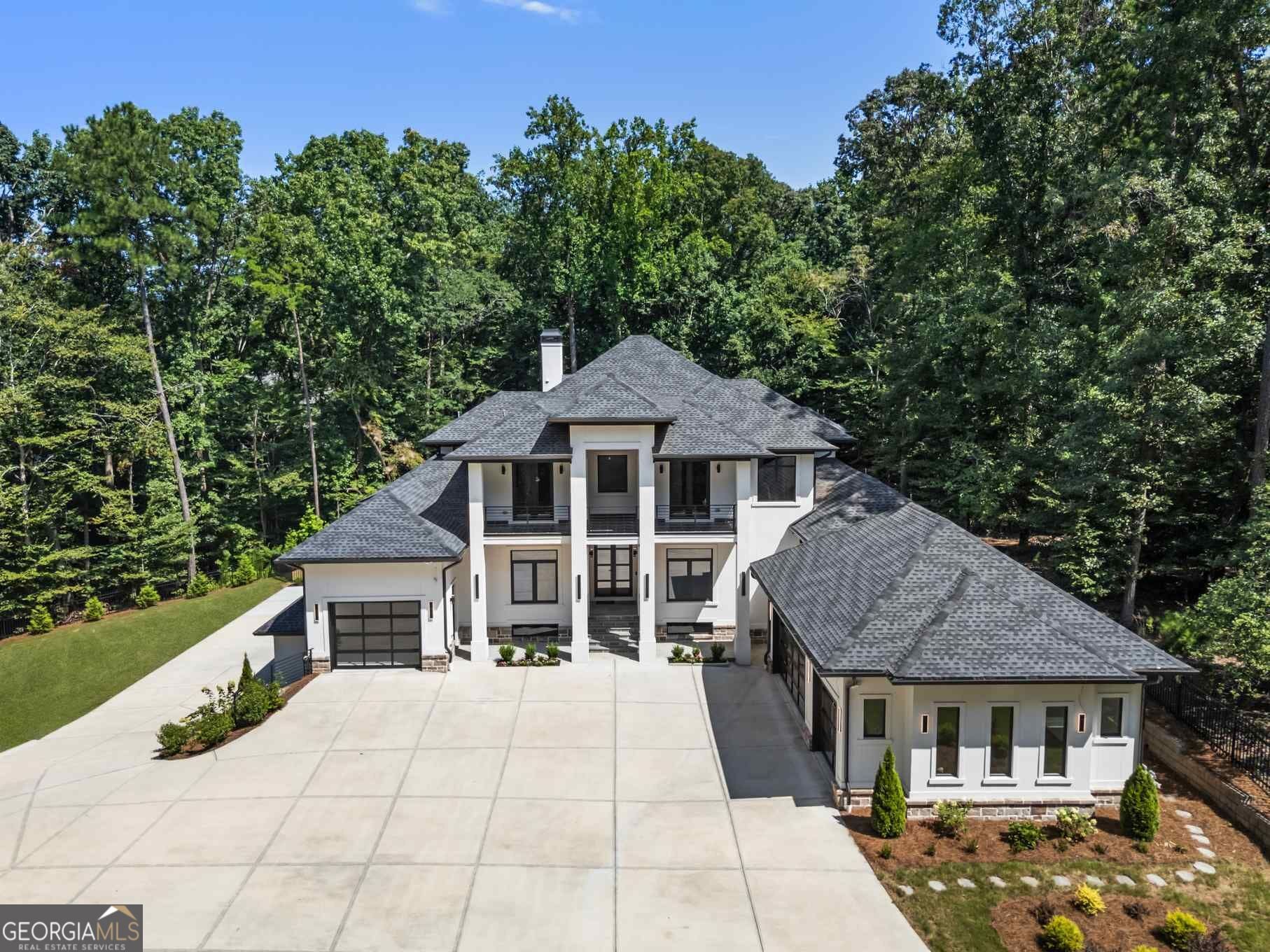 123 Russell RD