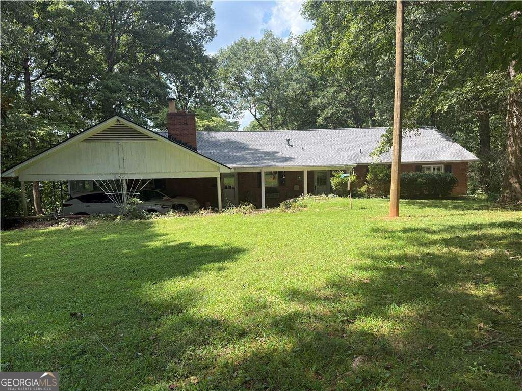2306 E Cherokee DR