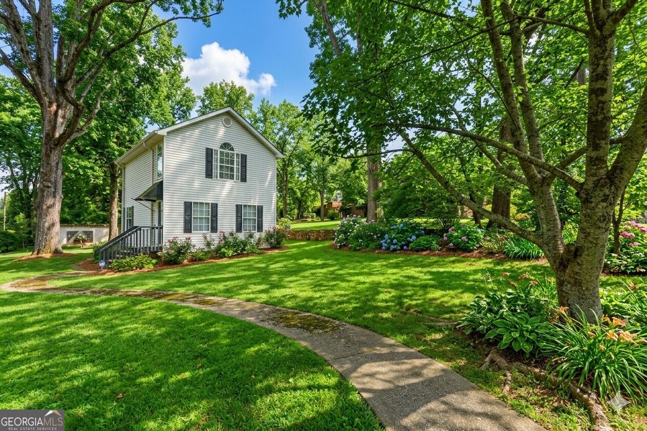 1326 Park Hill DR