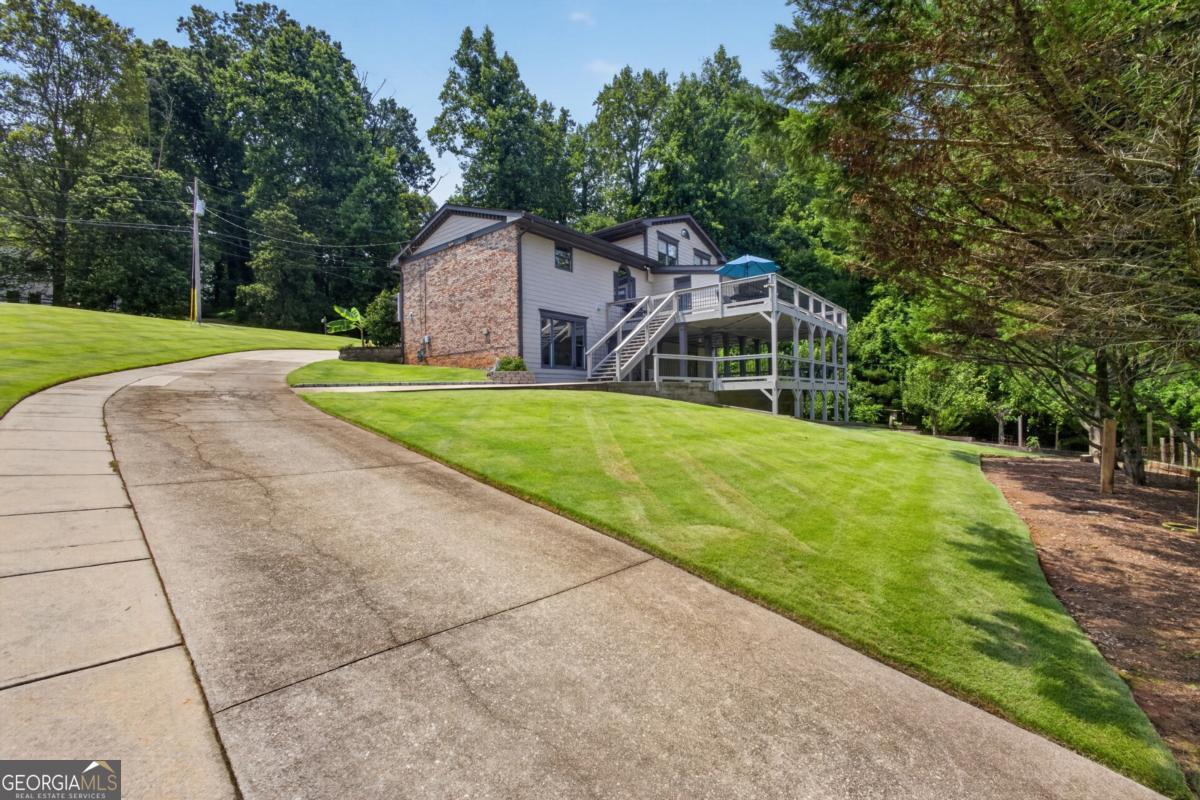 43 Bailey DR SW