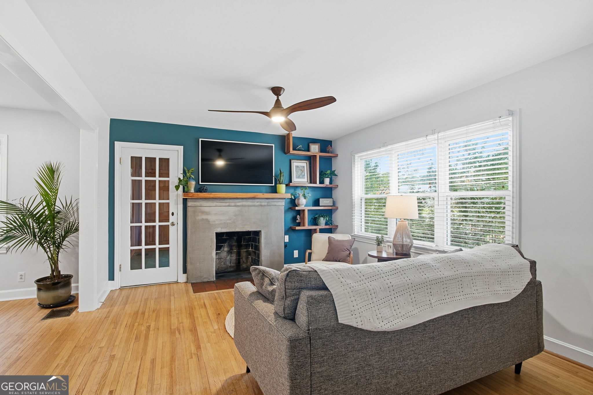 4088 Comanche DR