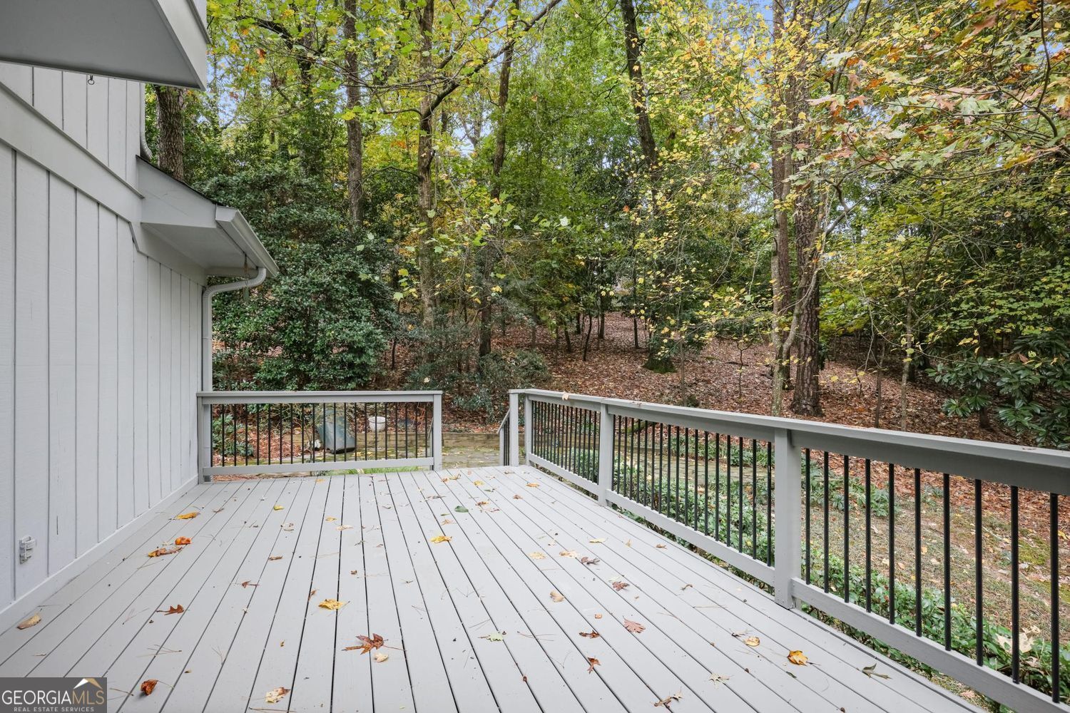 HIDDEN BRANCHES - Residential