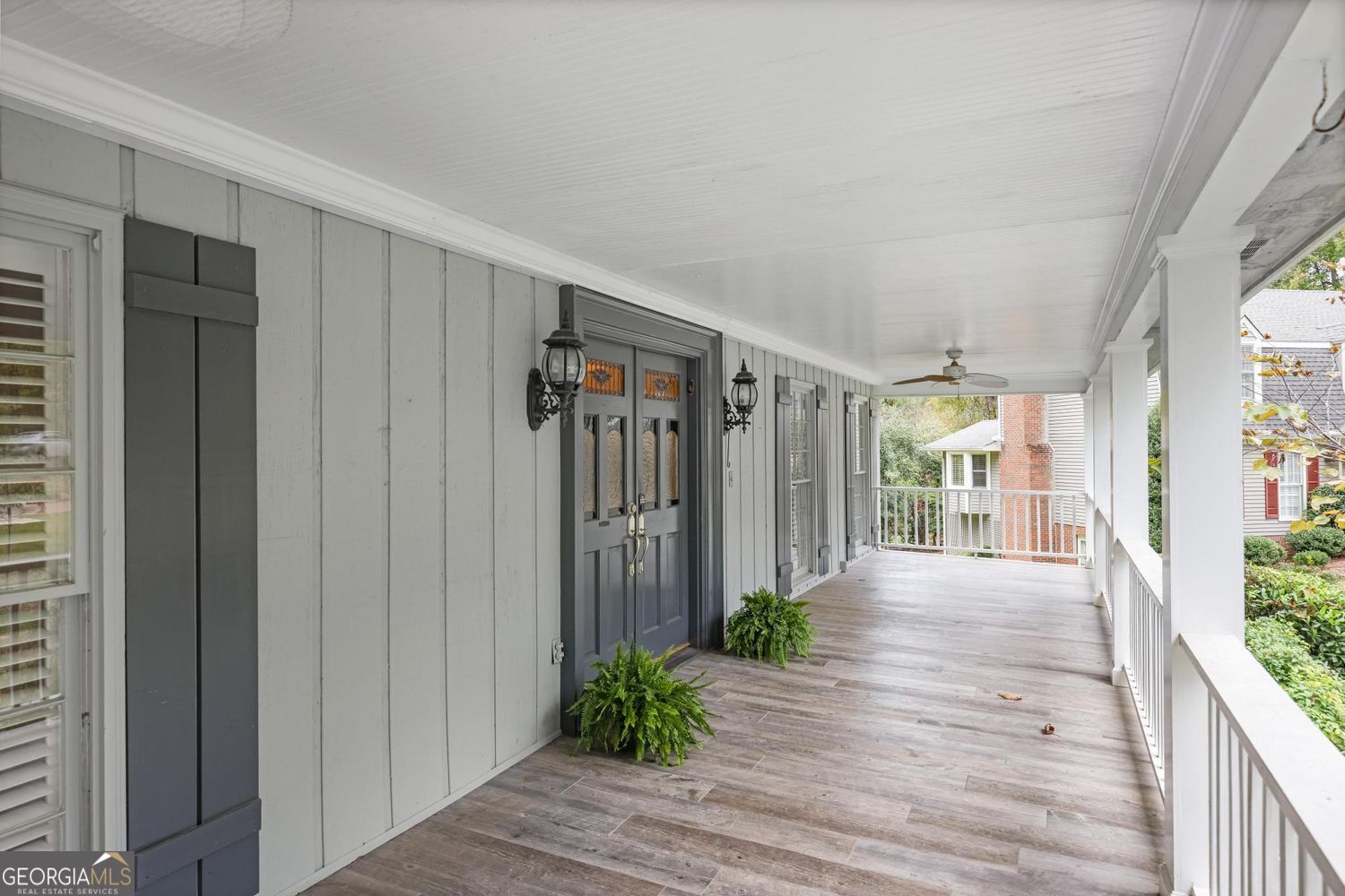 HIDDEN BRANCHES - Residential