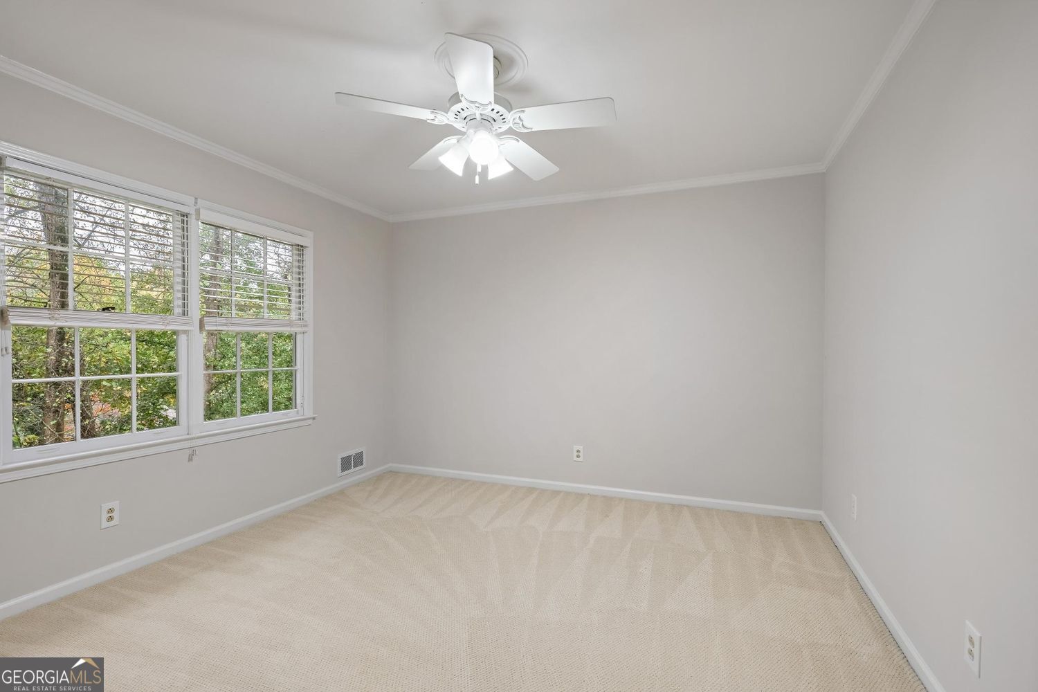 HIDDEN BRANCHES - Residential