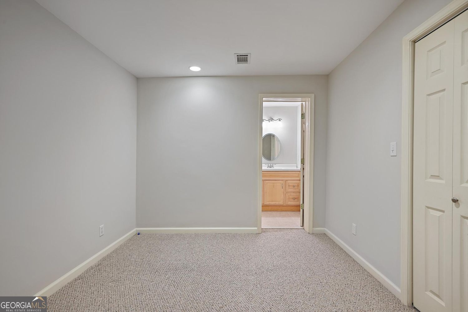 HIDDEN BRANCHES - Residential