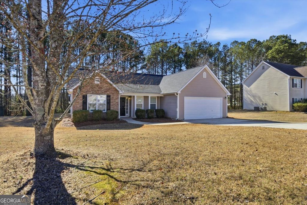 Photo of 946 Damson Trail, Hampton, GA 30228 (MLS # 10682246)