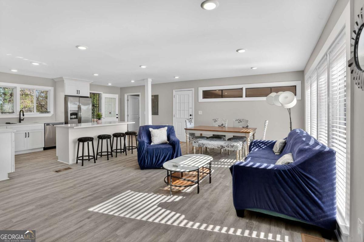 2535 Lakewood AVE SW