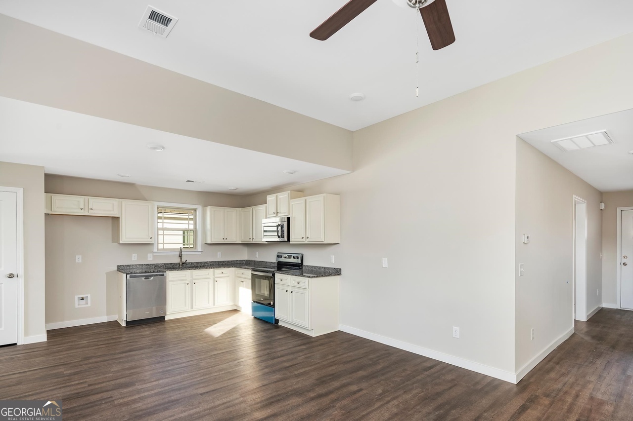 Warner Robins, Georgia 31093, United States, 3 Bedrooms Bedrooms, ,2 BathroomsBathrooms,Residential,Active,171930