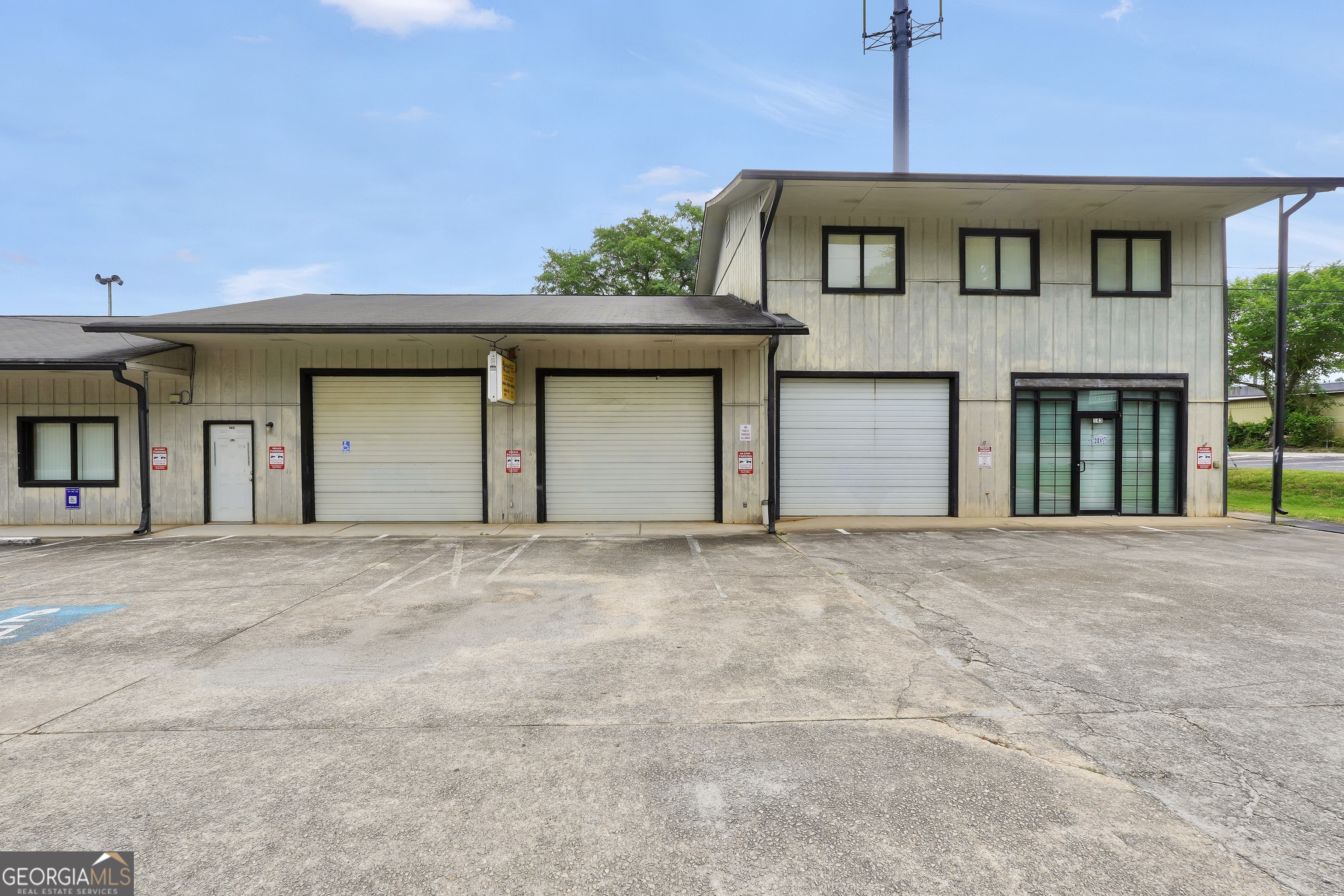 147 Burke ST