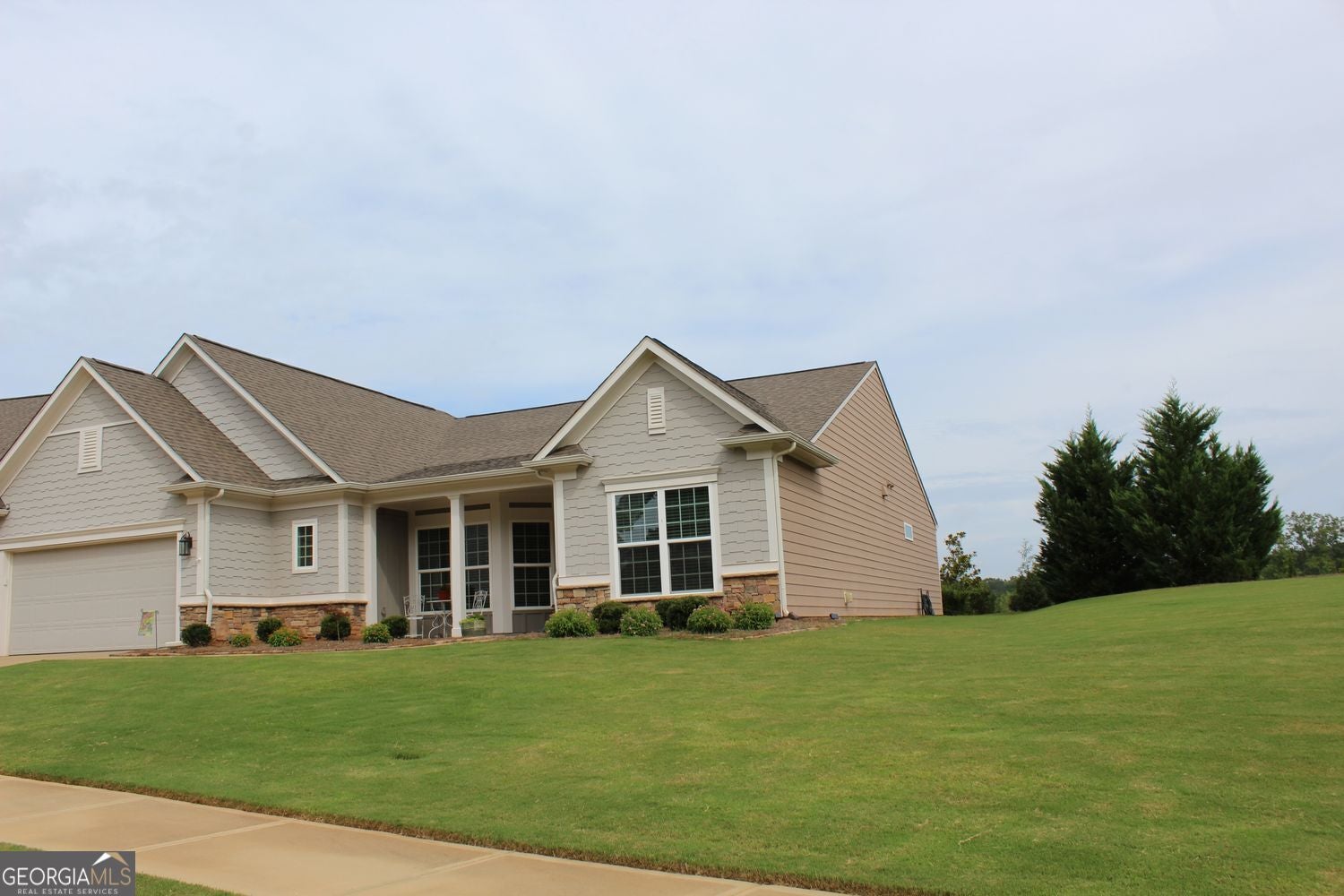 1060 Pebble Creek RD