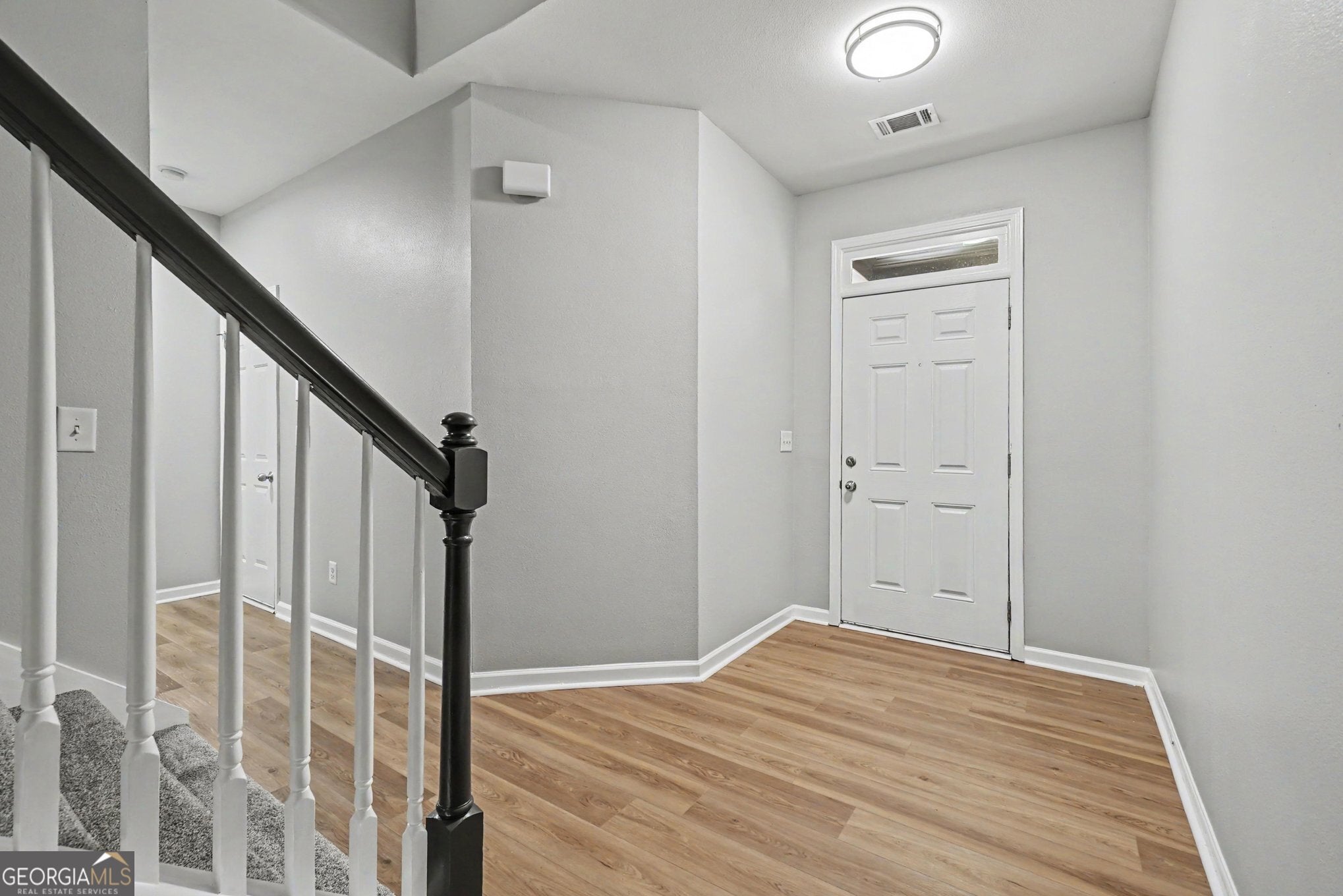 208 Ranier CT