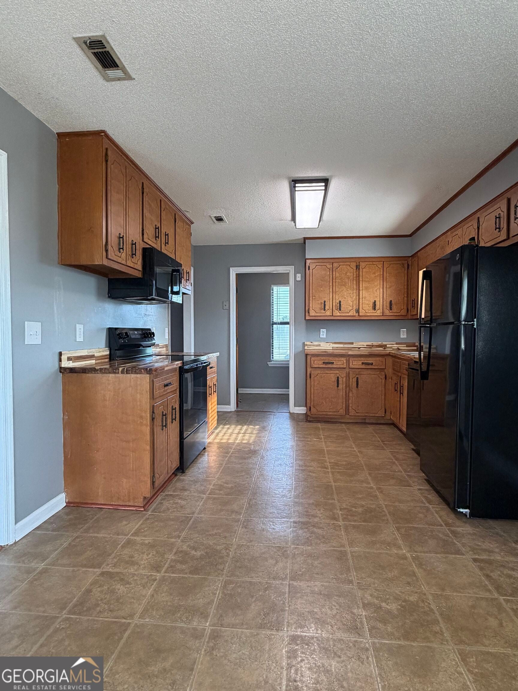 2707 Tara Heights CT