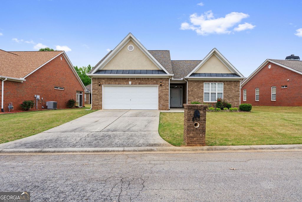 Photo of 8515 Spivey Village Way, Jonesboro, GA 30236 (MLS # 10753627)