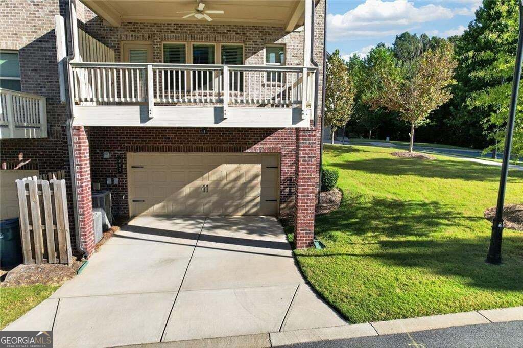 282 Commons AVE