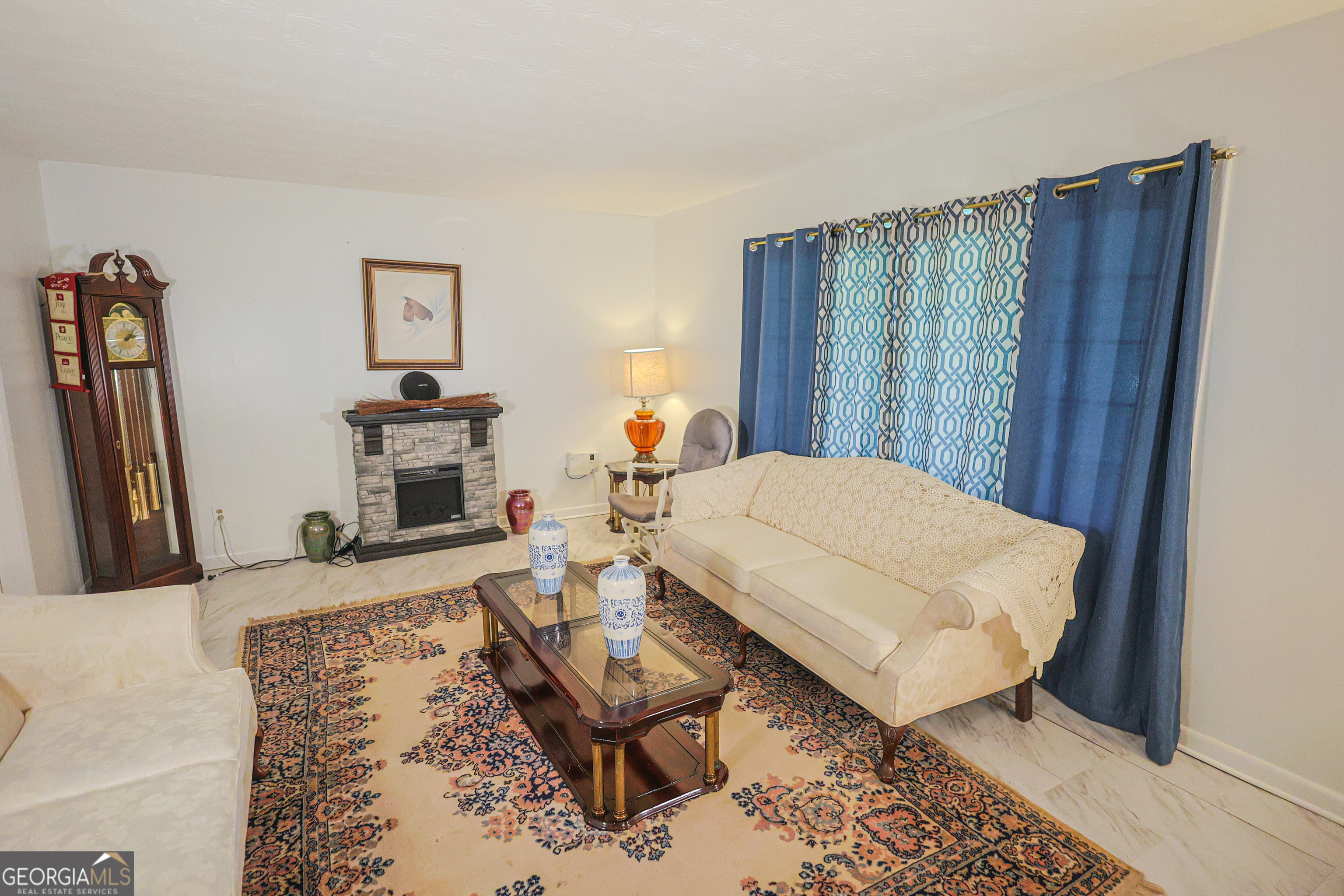 2521 Rockknoll DR