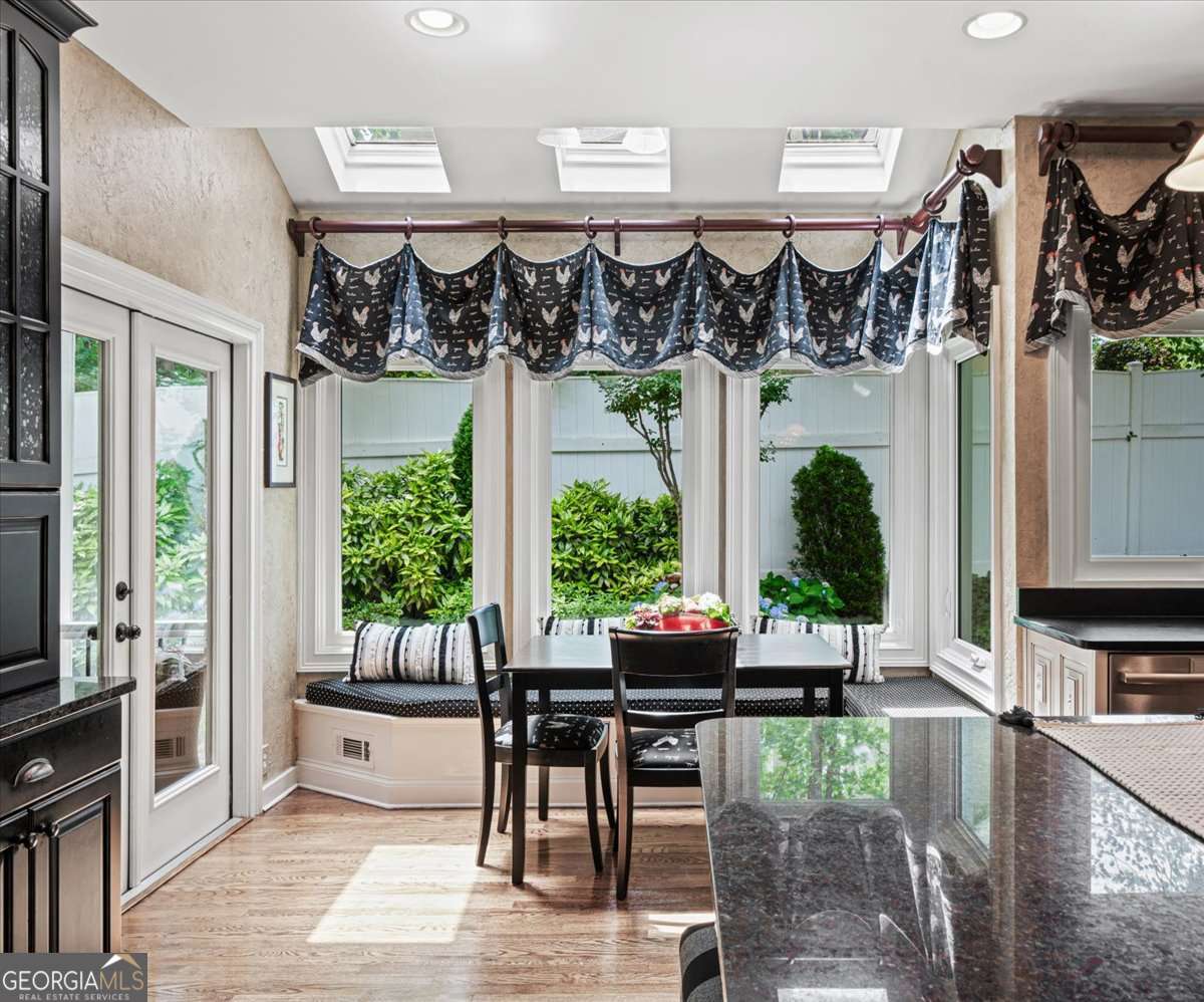 Sentinel Lake - Residential