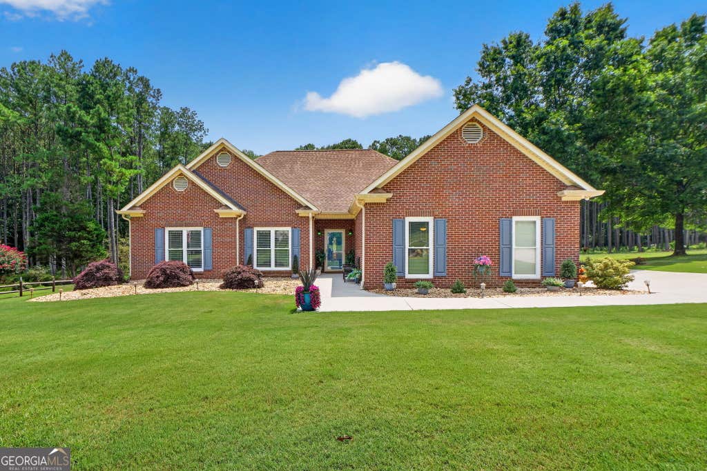 Photo of 125 Sheldon Way, Fayetteville, GA 30215 (MLS # 10812963)