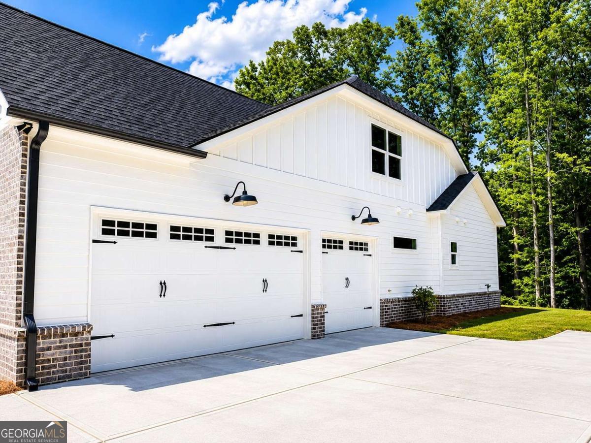 91 LENTEN ROSE LN
