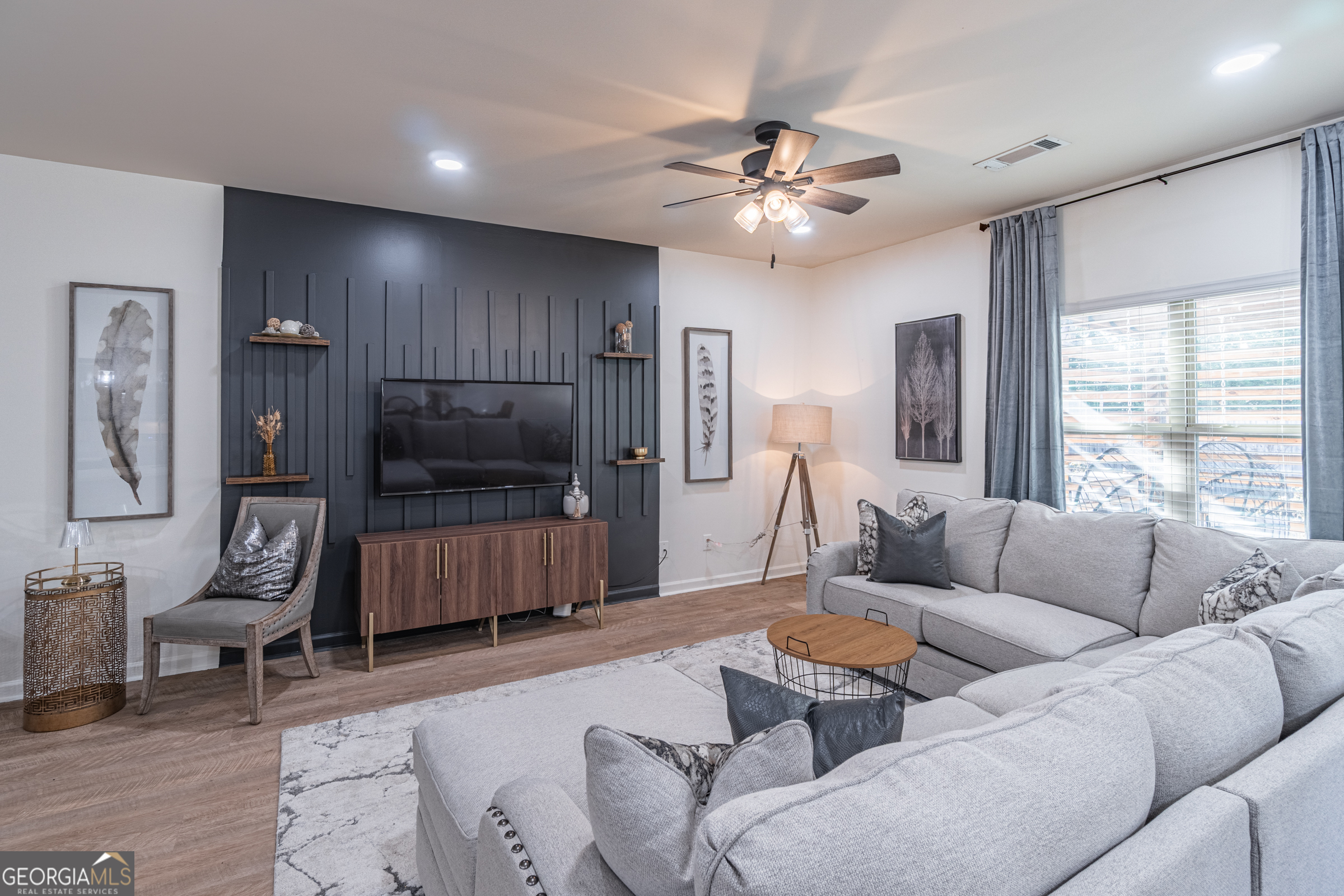 723 Independence AVE