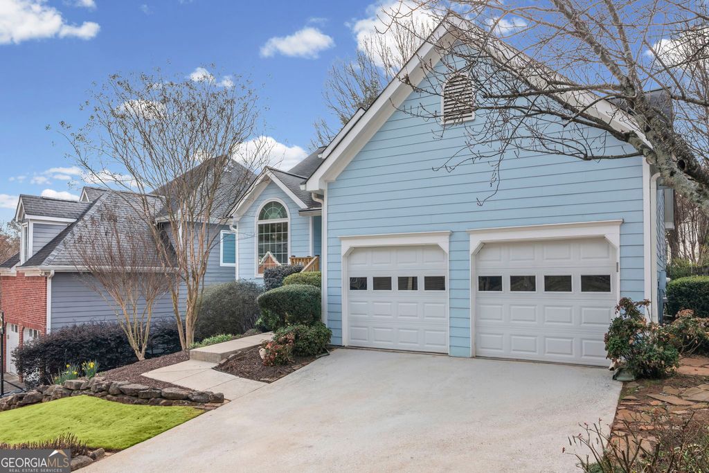 Photo of 2841 Royal Bluff, Decatur, GA 30030 (MLS # 10699656)