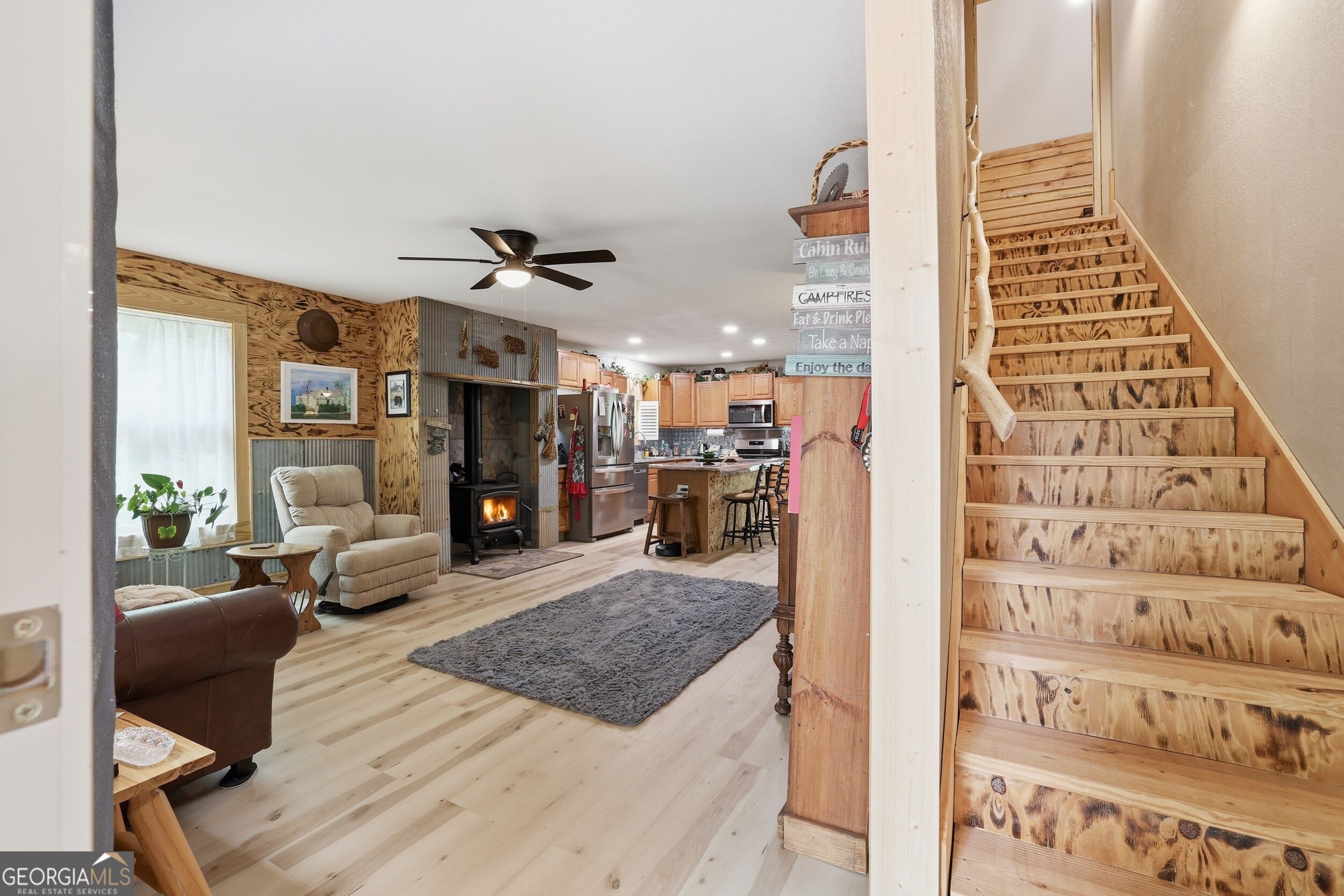 60 Cady LN