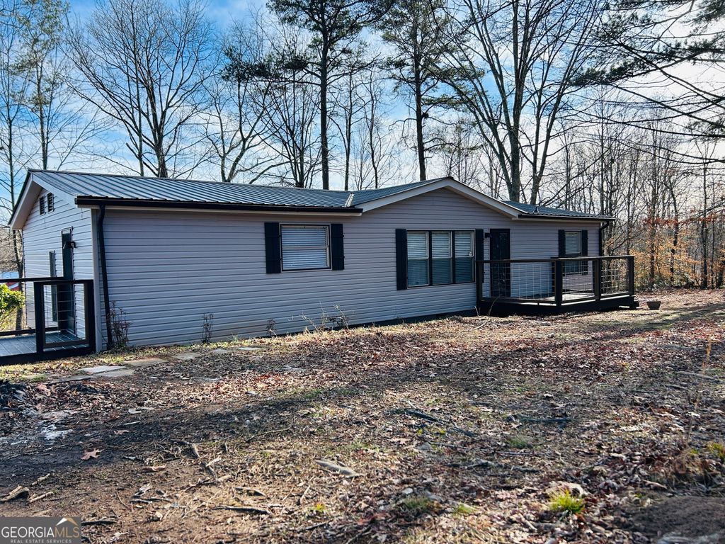 Photo of 942 Paradise Valley Vly, Cornelia, GA 30531 (MLS # 10672304)