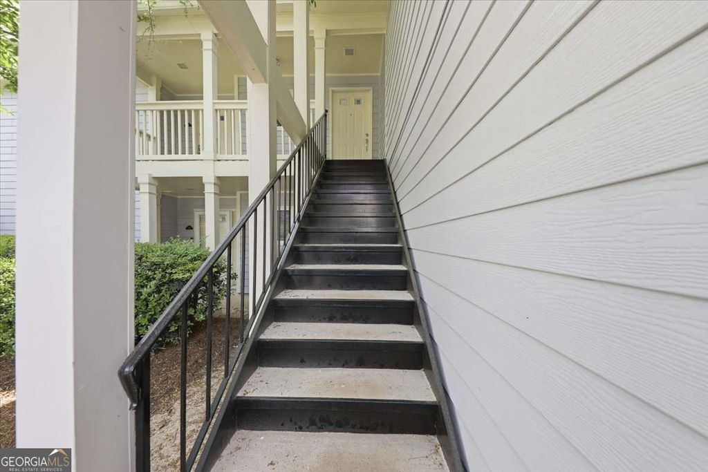 Photo of 18 Matawan Circle SE #18, Smyrna, GA 30080 (MLS # 10728714)